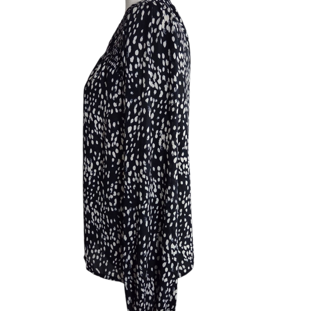 Evereve - Long Sleeve Top - Size XL - Picture 3 of 13